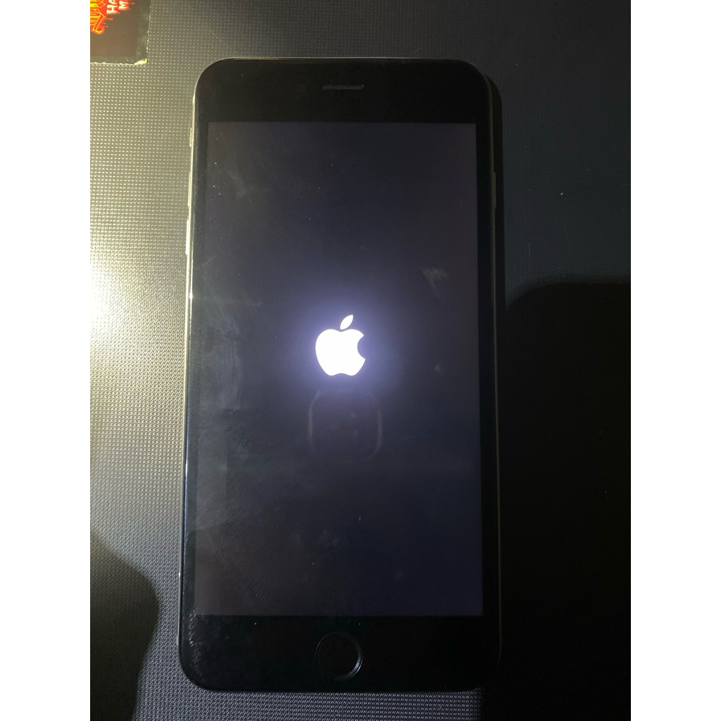 iphone 6 plus stuck logo