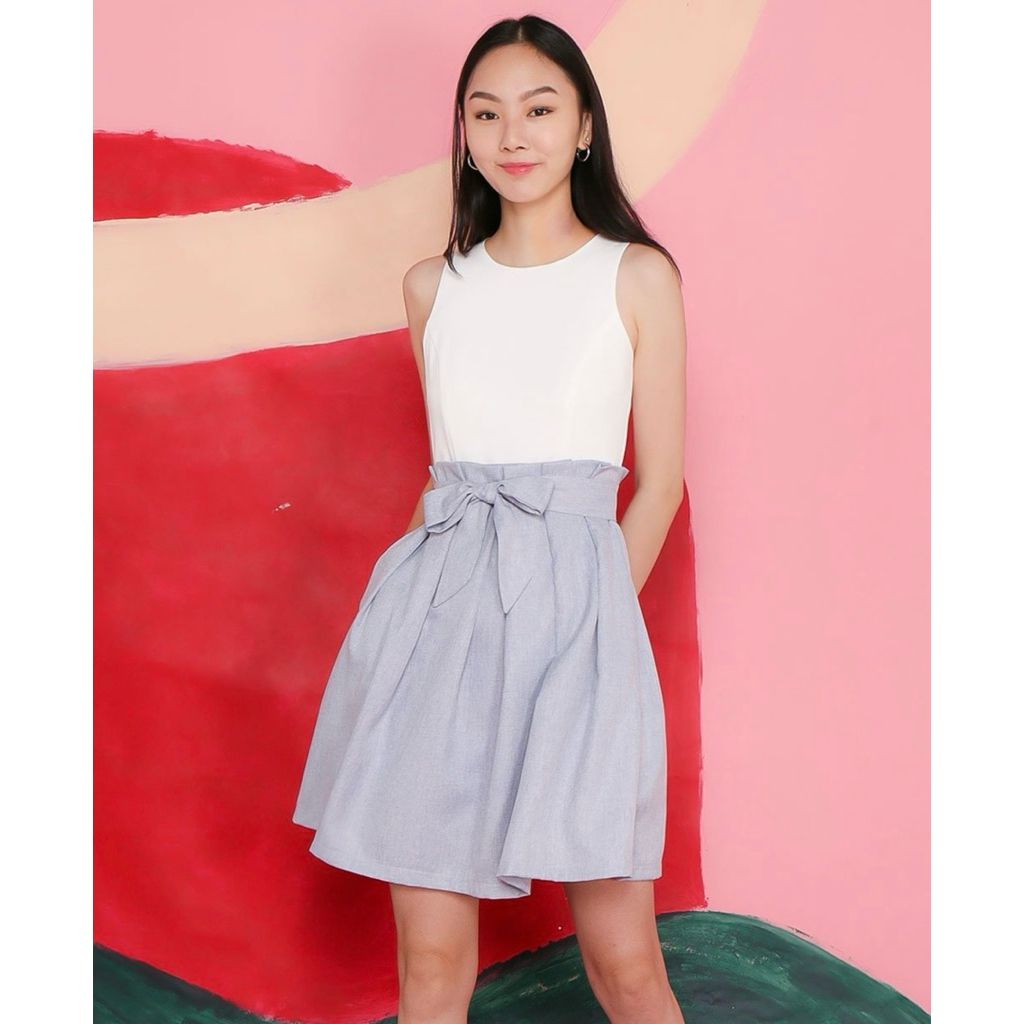 𝙋𝙍𝙀𝙇𝙊𝙑𝙀𝘿 All Would Envy AWE White Blue Michaela Sleeveless Paperbag Midi Dress Fashion Wanita Brande