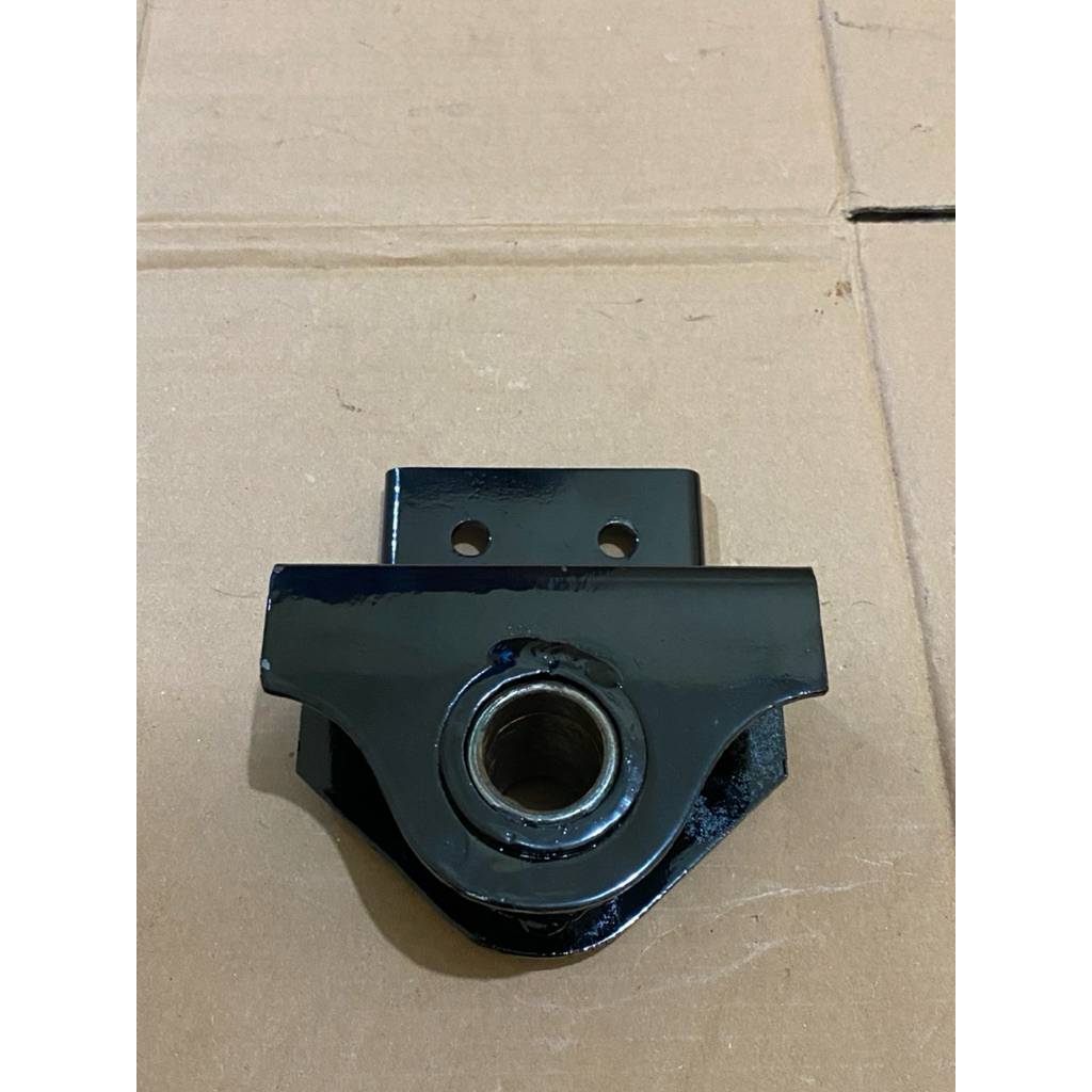 Hanger Per Depan Bagian Belakang Dyna HT 125 HT 130 HT Dutro - Hanger Spring Front