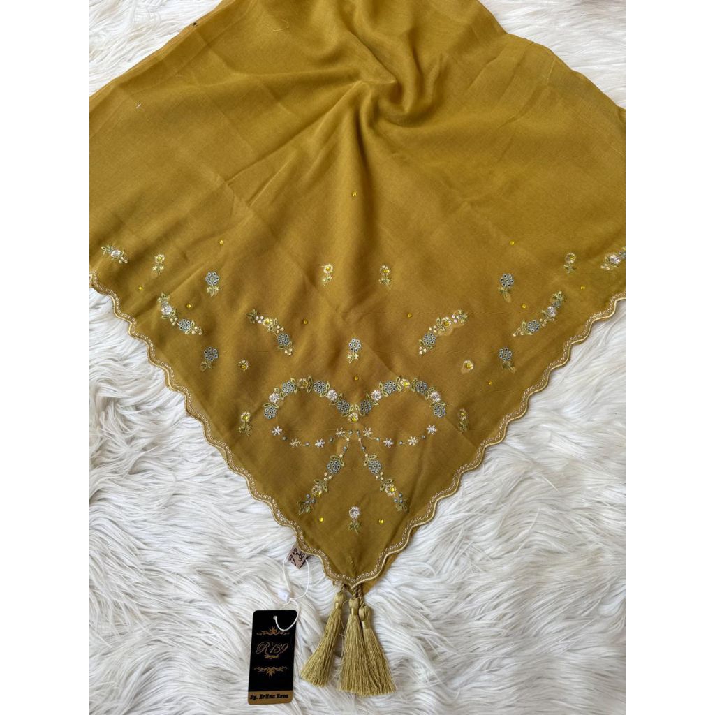 Hijab Segiempat R139 Paris motif pita