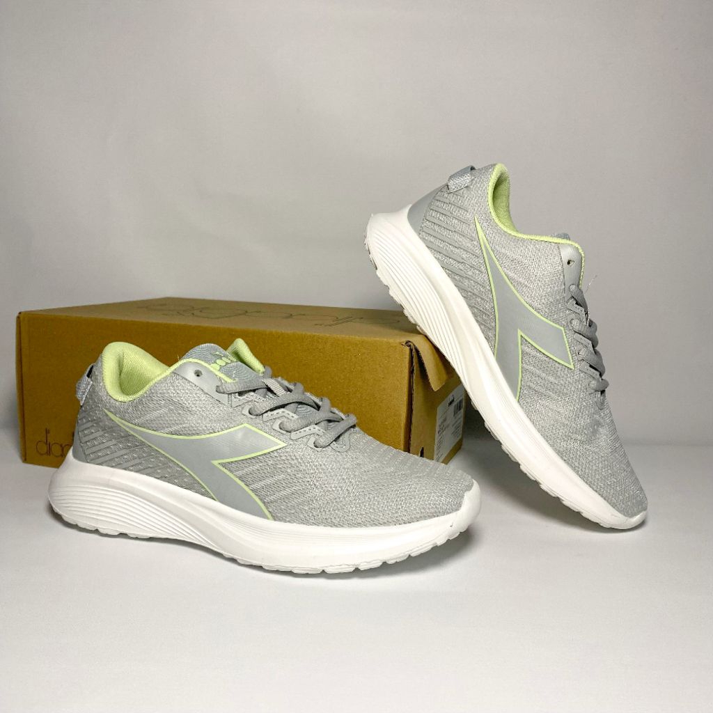 Diadora Mucca Women's Running Shoes - Lt. Grey(Abu Abu Muda)