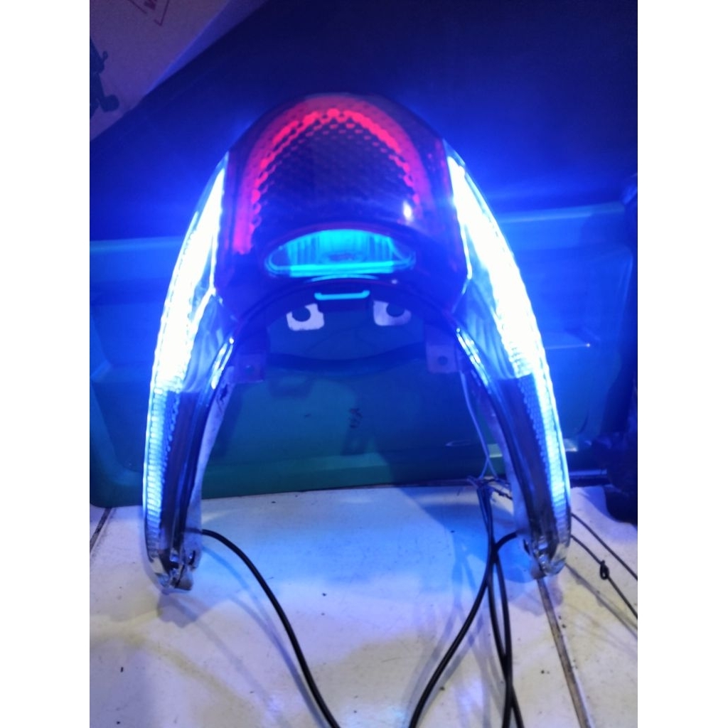 lampu stop vario 110 old karbu dan lampu sensein depan Vario 110 custom