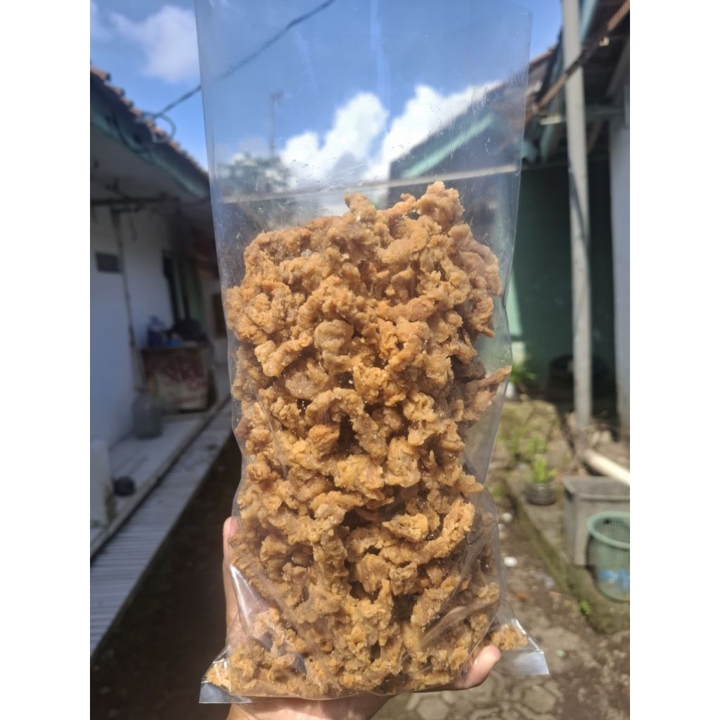 

Keripik usus Cripy Pedas daun jeruk 1kg ss snack Makanan termurah terenak Cemilan Pedas