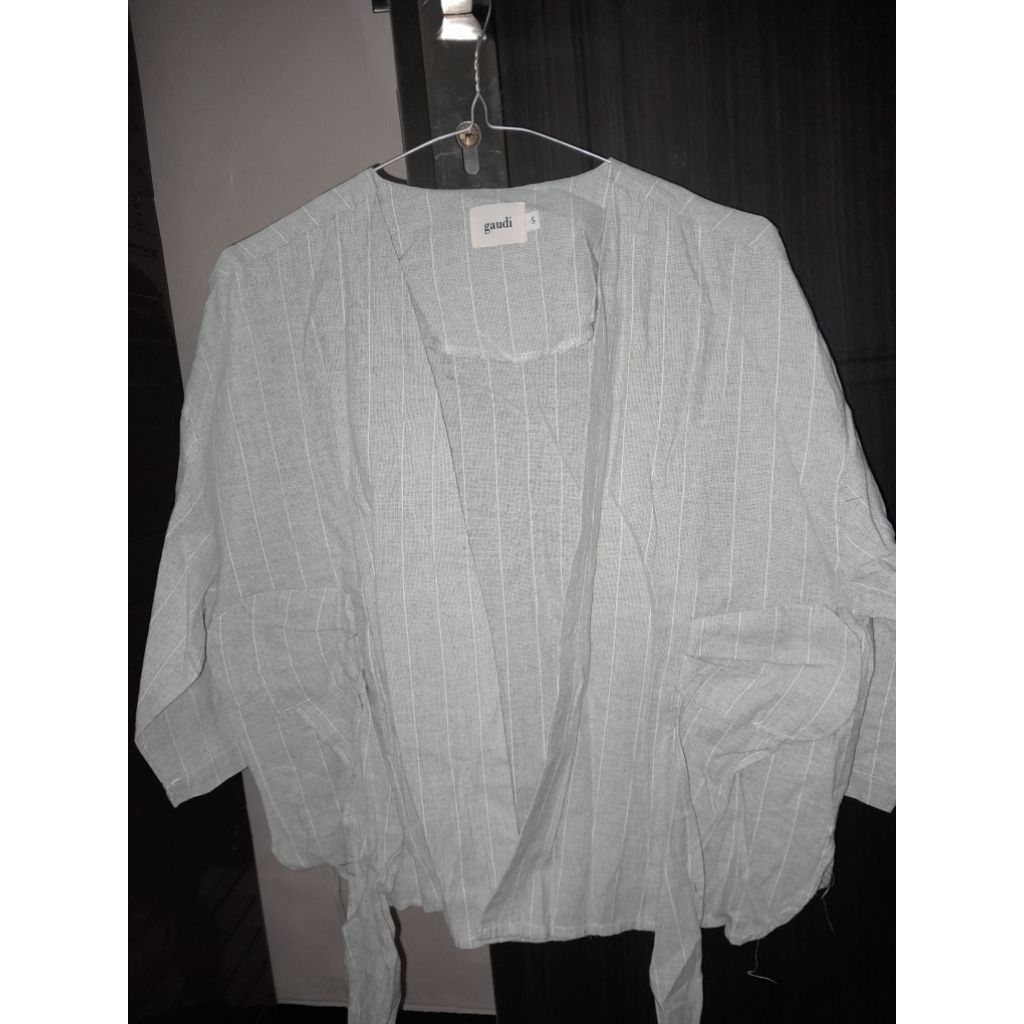 preloved Outer/blazer hijau sage salur