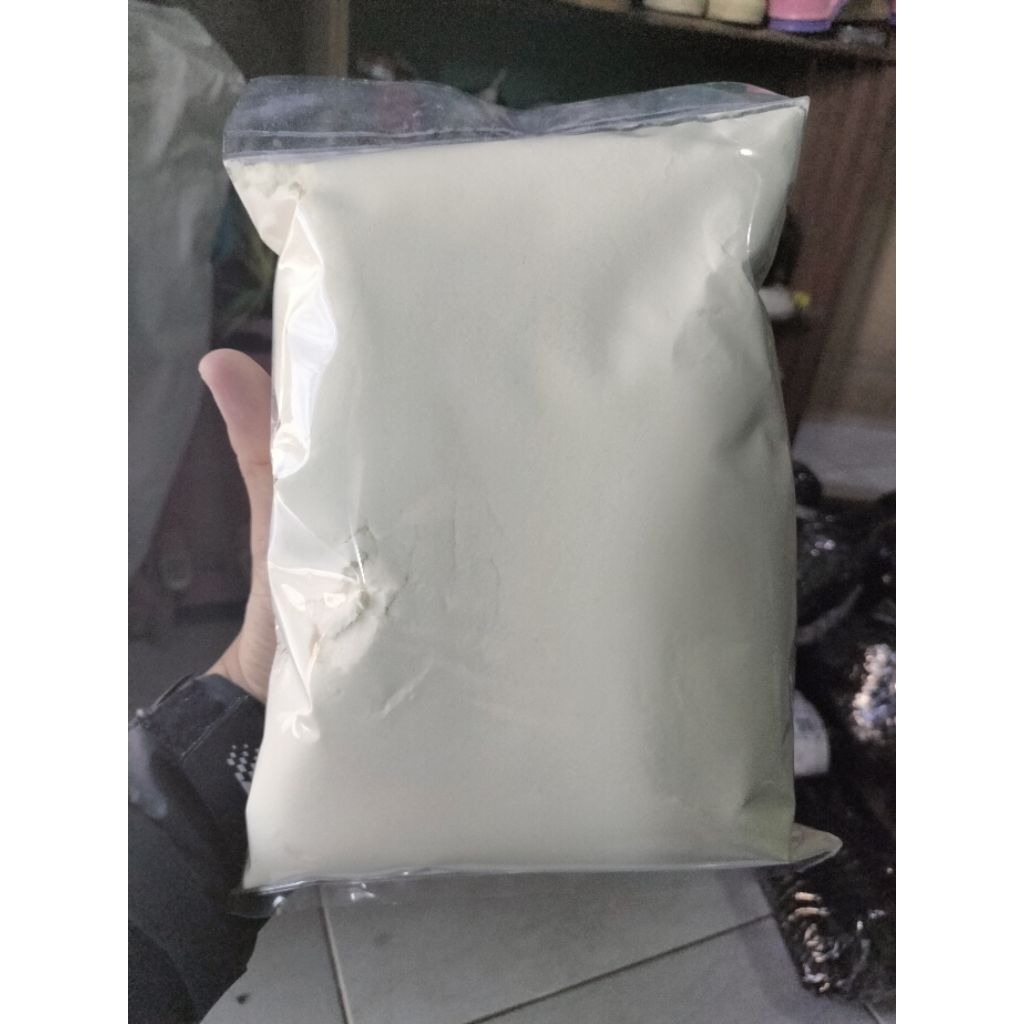 

Susu bubuk putih fullcream