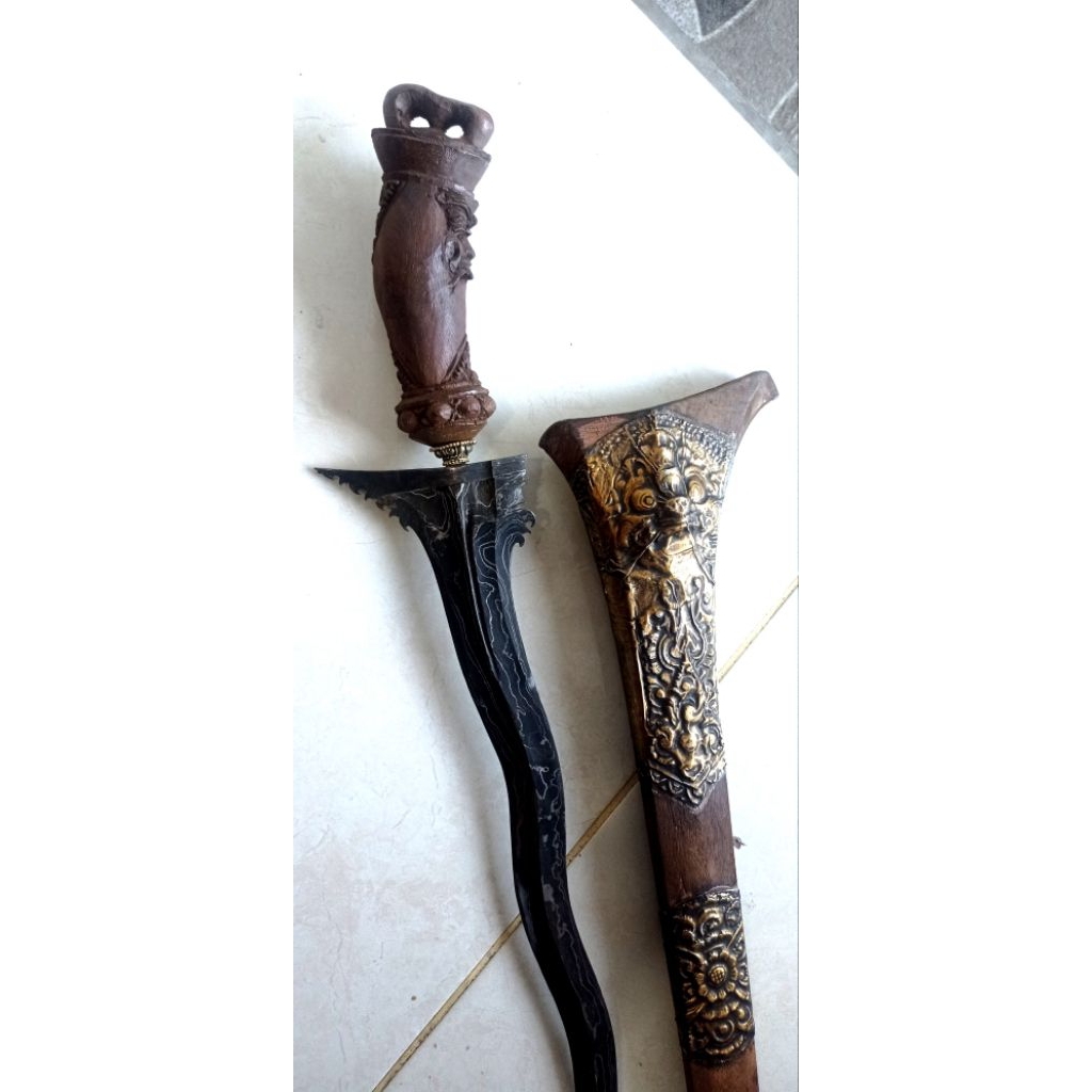 keris Bali pamor kulit semangka panjang bilah 42cm