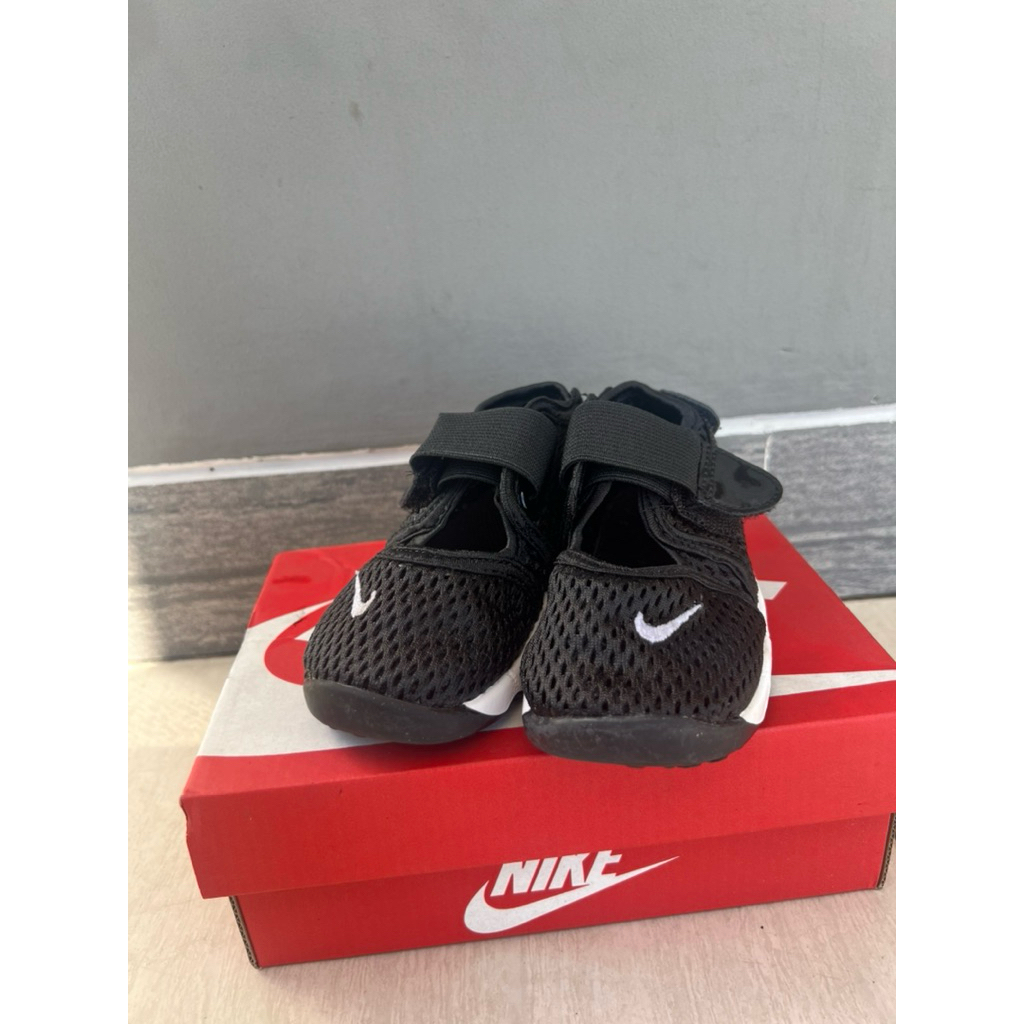 PRELOVED NIKE LITTLE RIFT/AIR RIFT