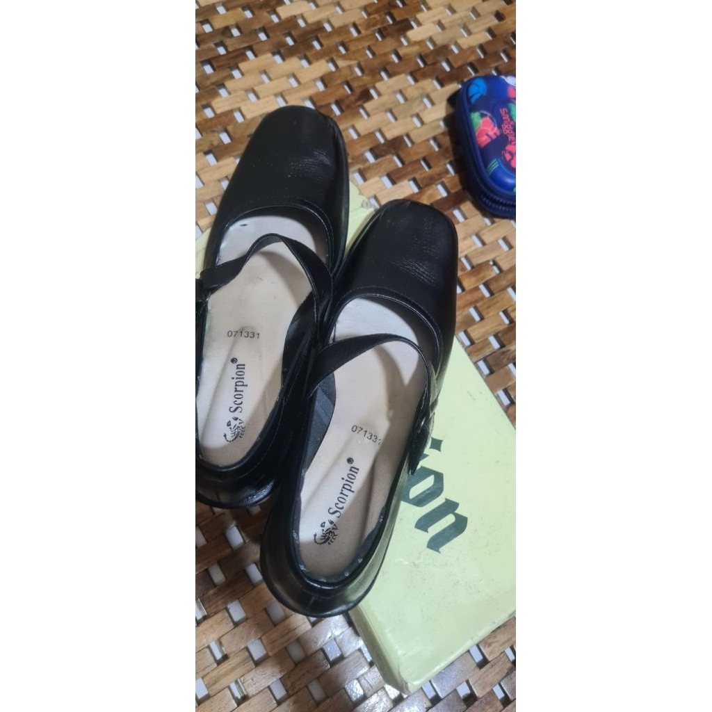 sepatu pantofel anak sekolah MTS/MAN