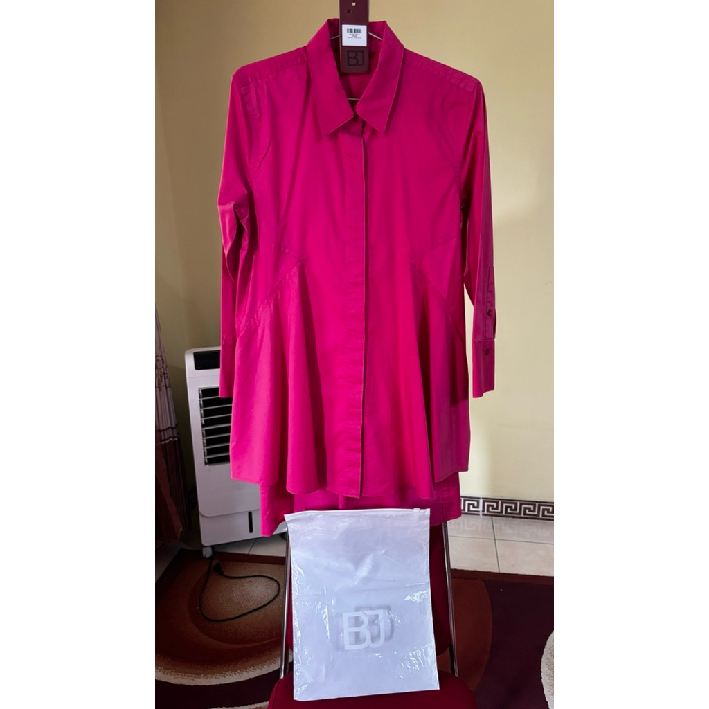 Benang Jarum Preloved Kylie Shirt