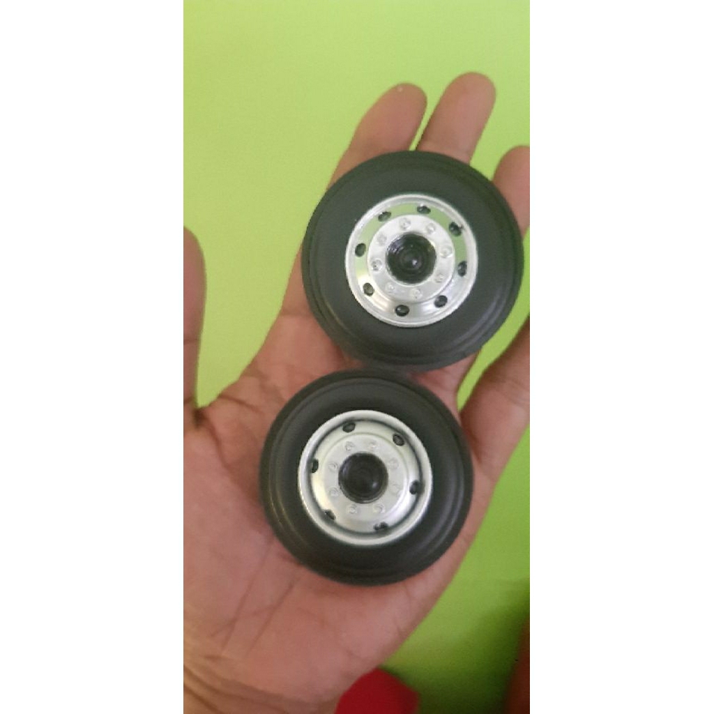 ban miniatur bus mbledos class model baut 8 diameter 5,8cm + belok