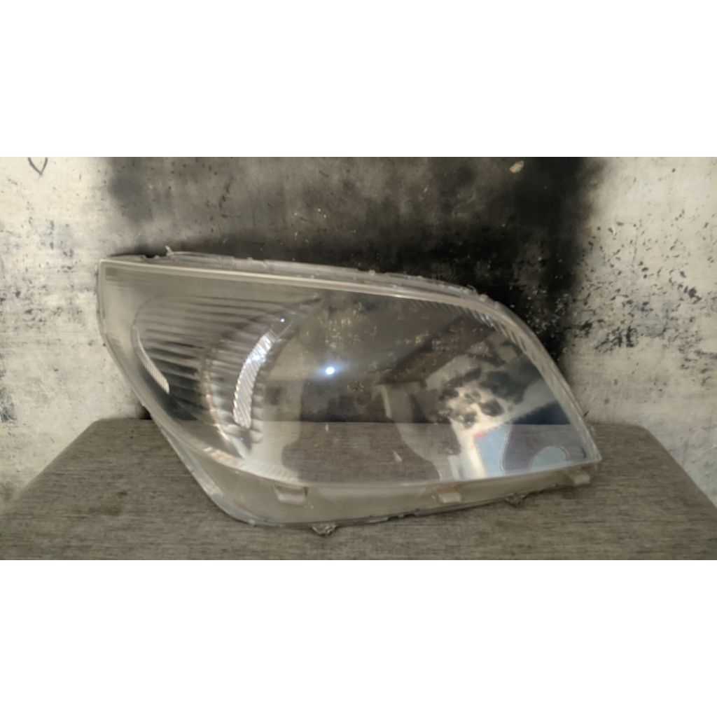 Mika Headlamp Lampu Depan Daihatsu Terios tahun 2007 2008 Original