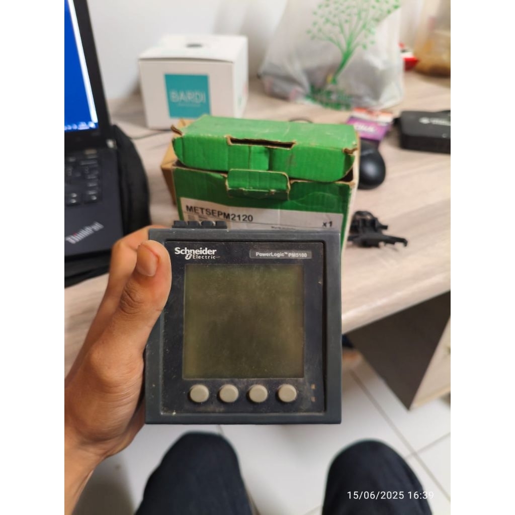 schneider power logic meter