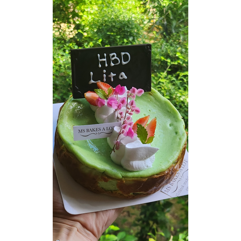 

Ms Bakes a Lot - Pandan Cheesecake 15 cm 20 cm Birthday Cake Hampers Kue Gift Premium