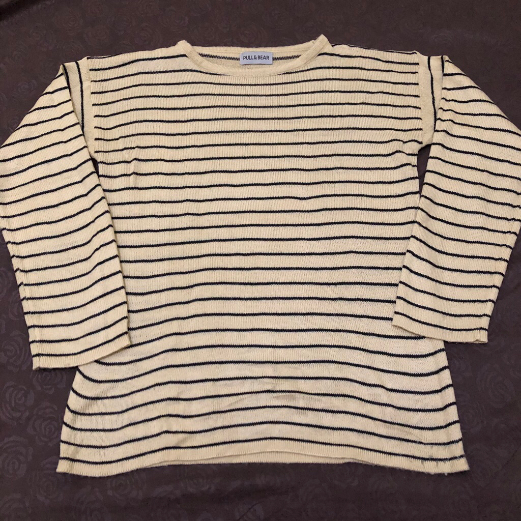 [PRELOVED] KAOS LENGAN PANJANG GARIS-GARIS WANITA