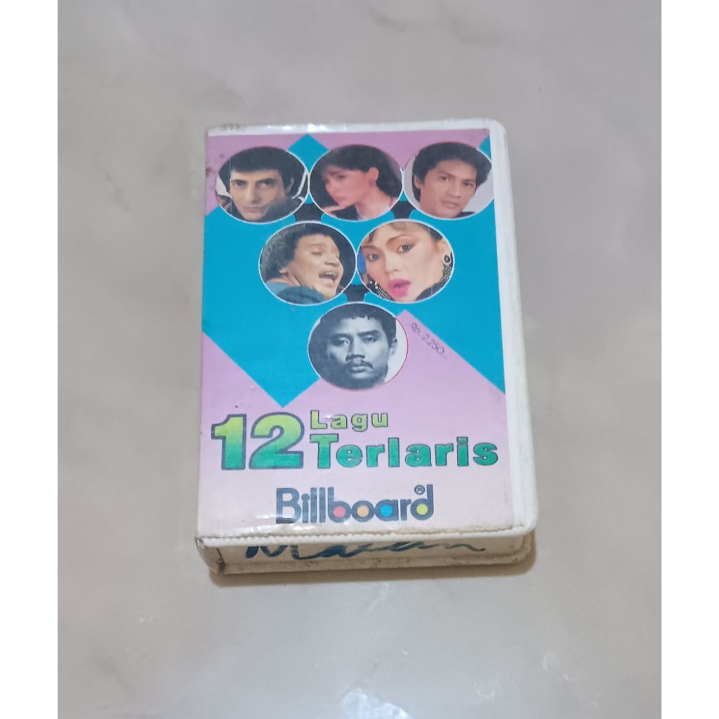 Kaset Pita 12 Lagu Terlaris Billboard