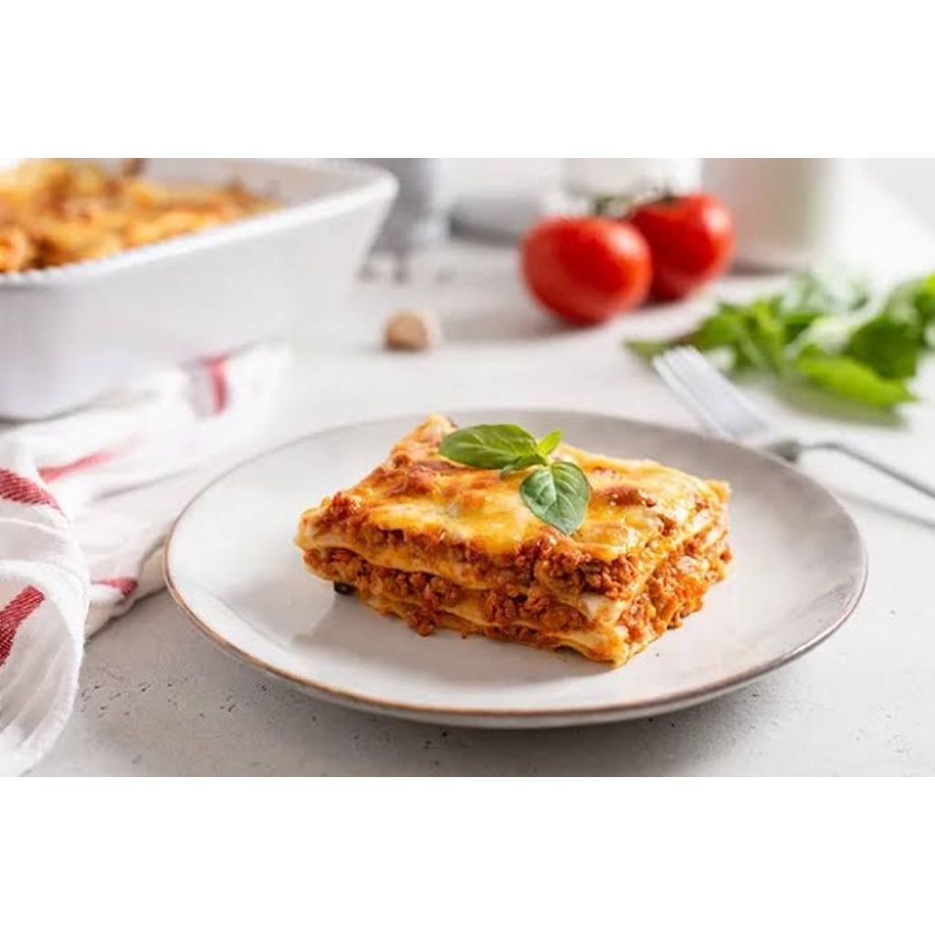 

Premium Lasagna Beef Kemasan Mangkok Tahan Panas (PO Sehari)