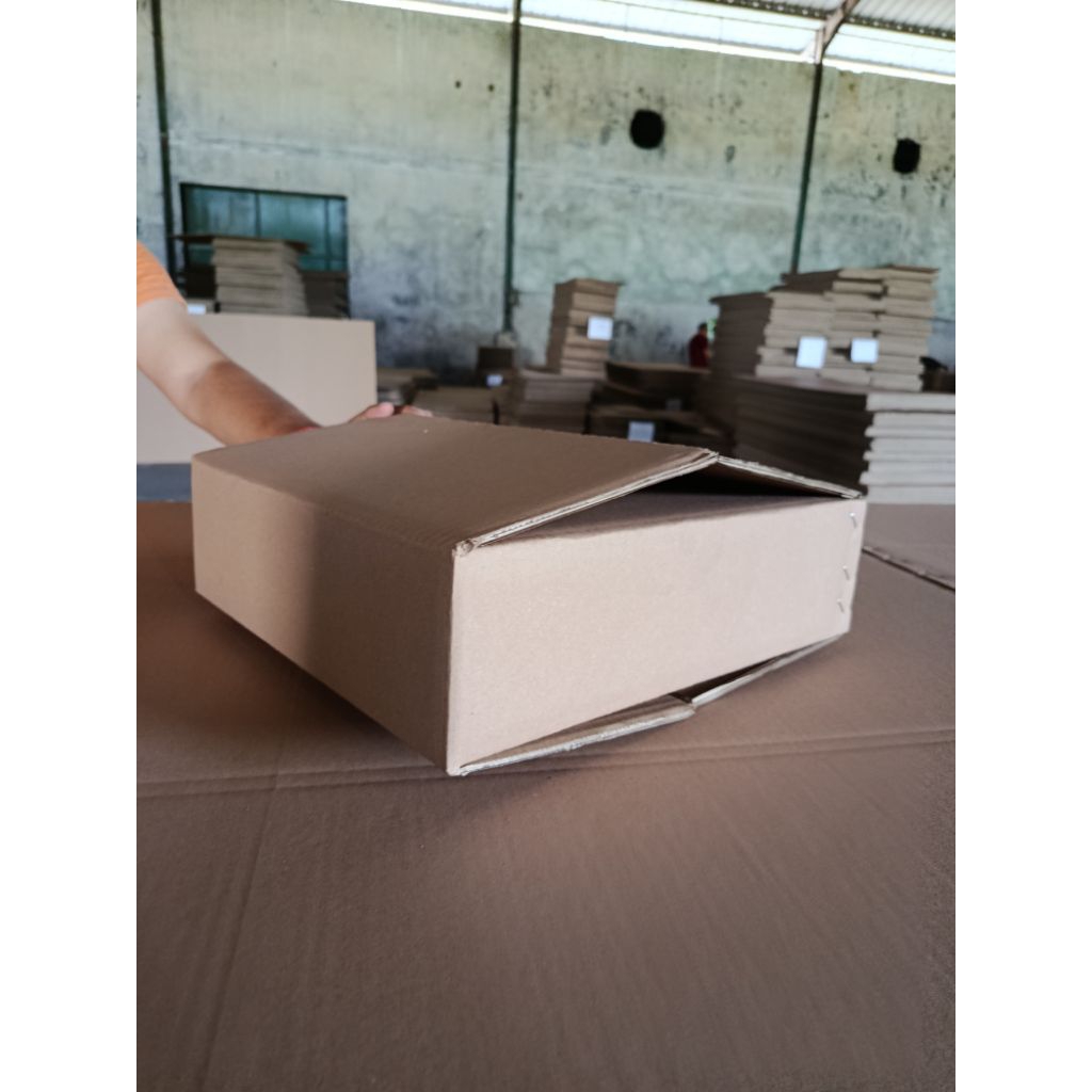 

kardus box baru 35,5x35,5x10