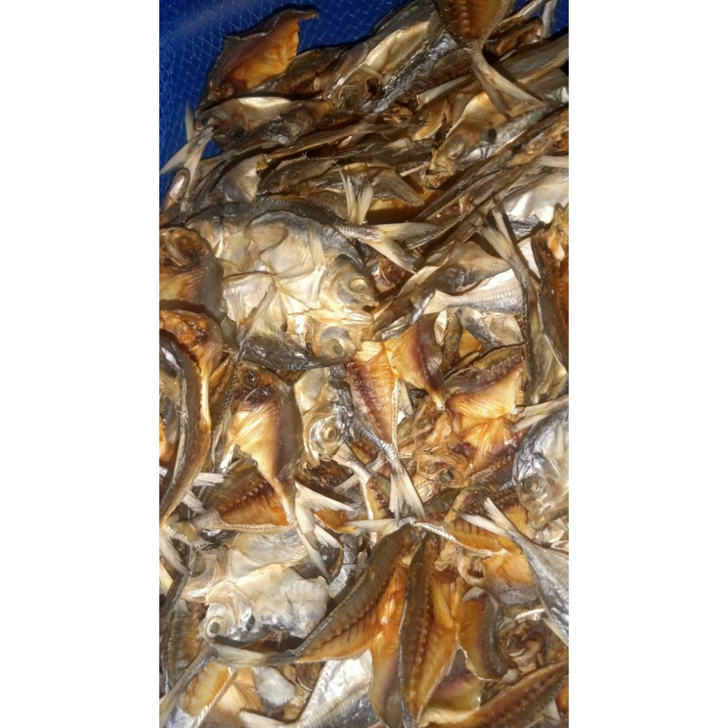 

ikan asin cepiyah/selar belah 1kg