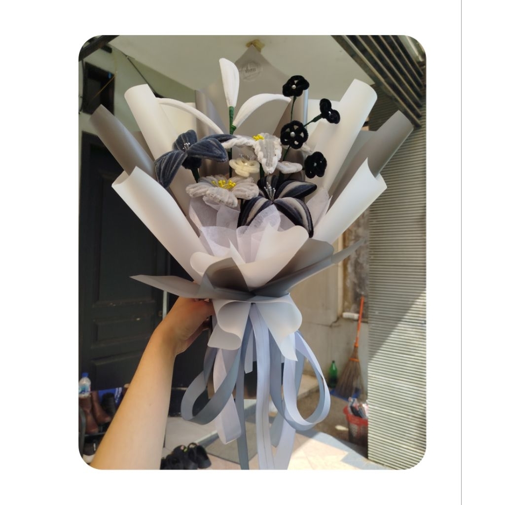 Pipe Cleaner Bouquet