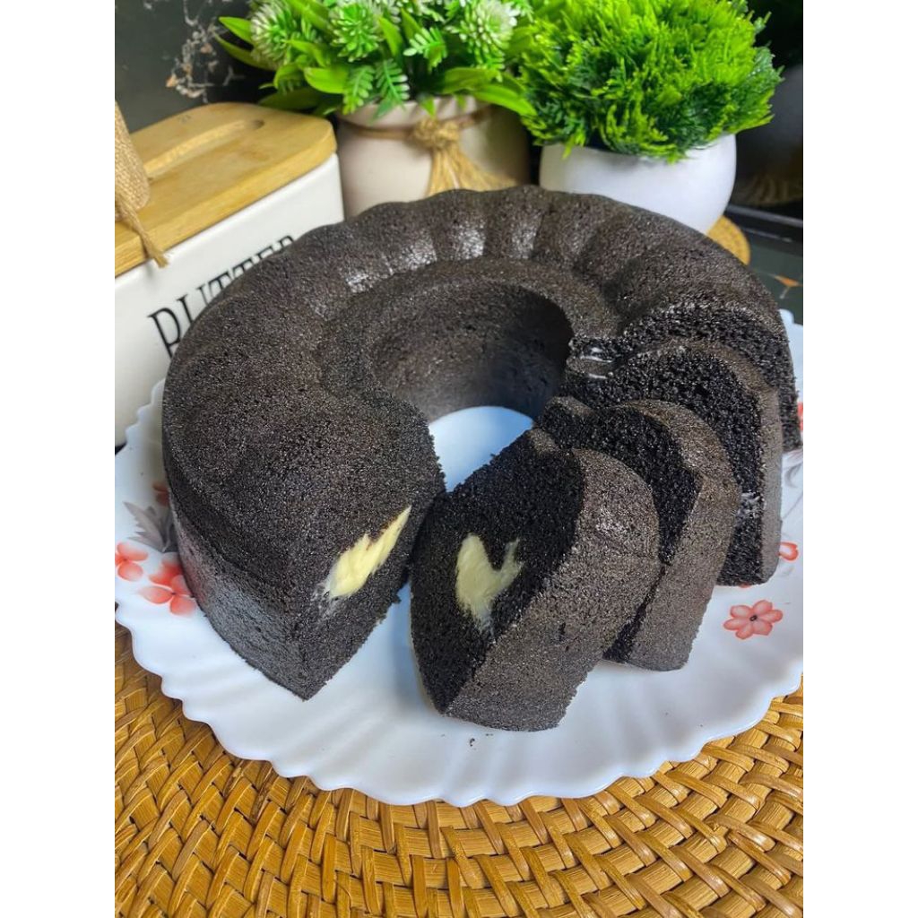 

BOLU KETAN HITAM KEJU GLUTINIOUS MELTED CHEESE CAKE CAKE KETAN HITAM KEJU PREMIUM