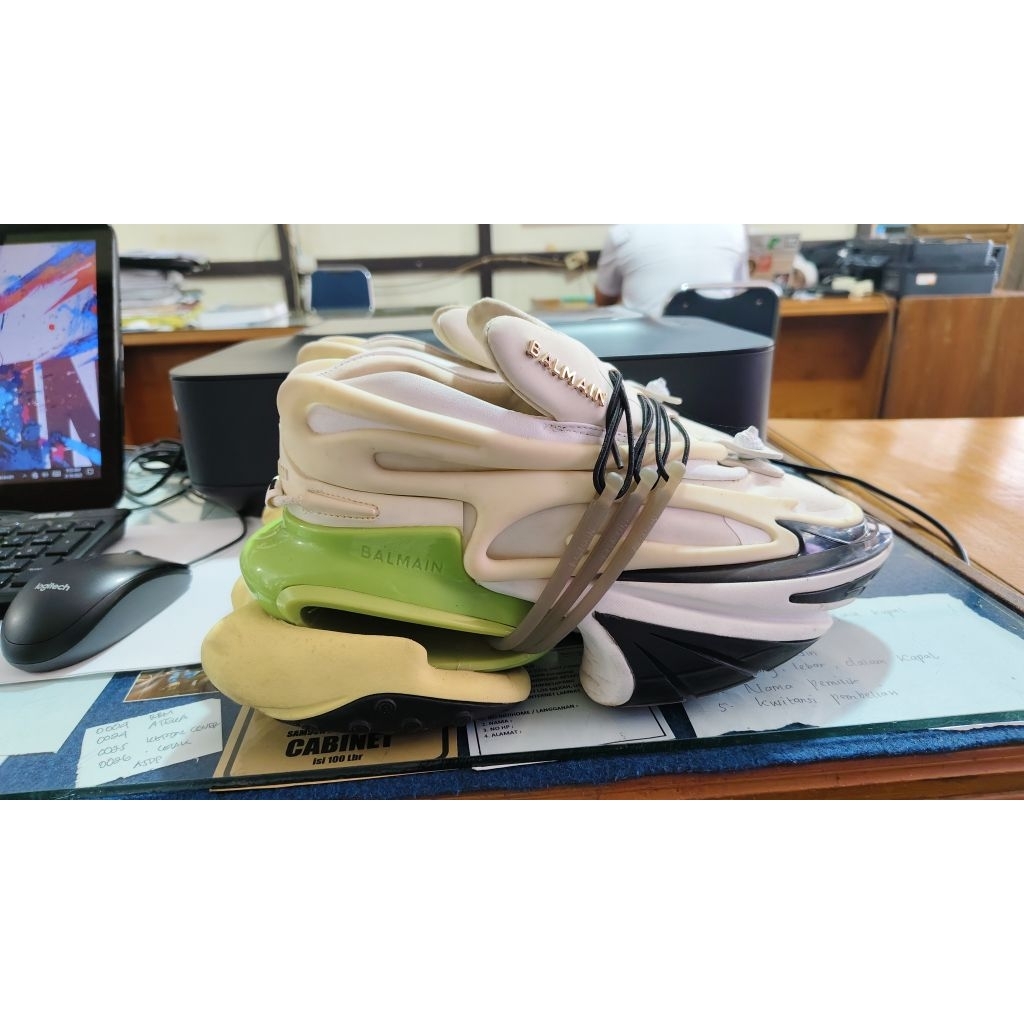 BALMAIN unicorn PARIS  preloved