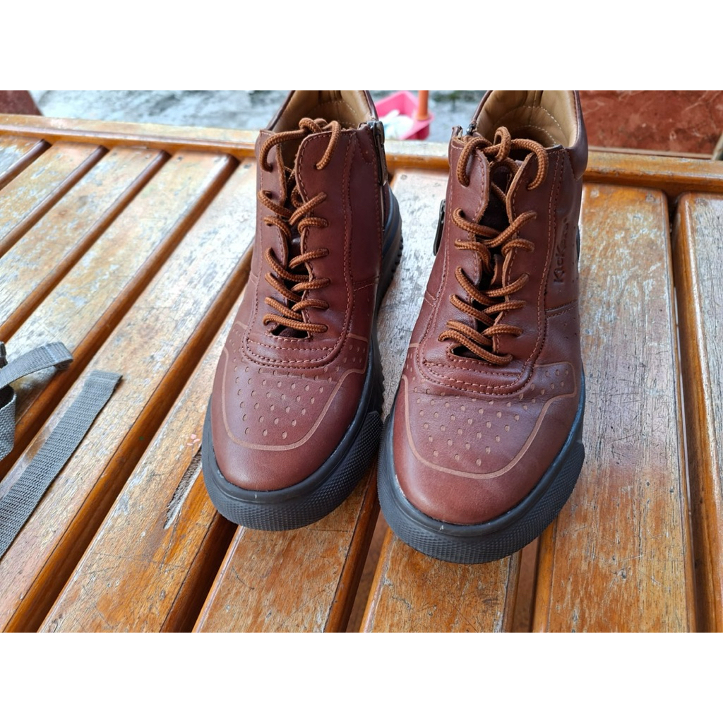Sepatu Kickers Original