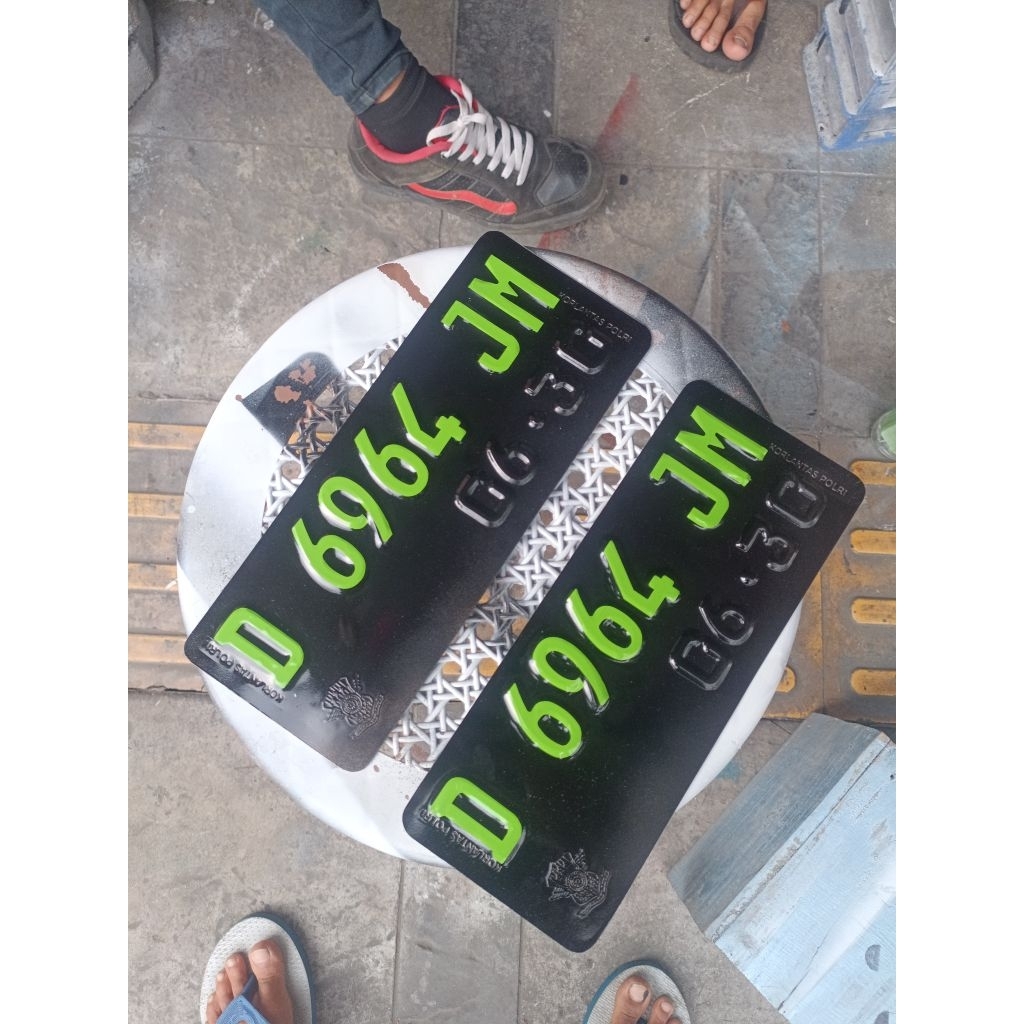 CUSTOM VARIASI PLAT MOTOR STANDAR/KECIL