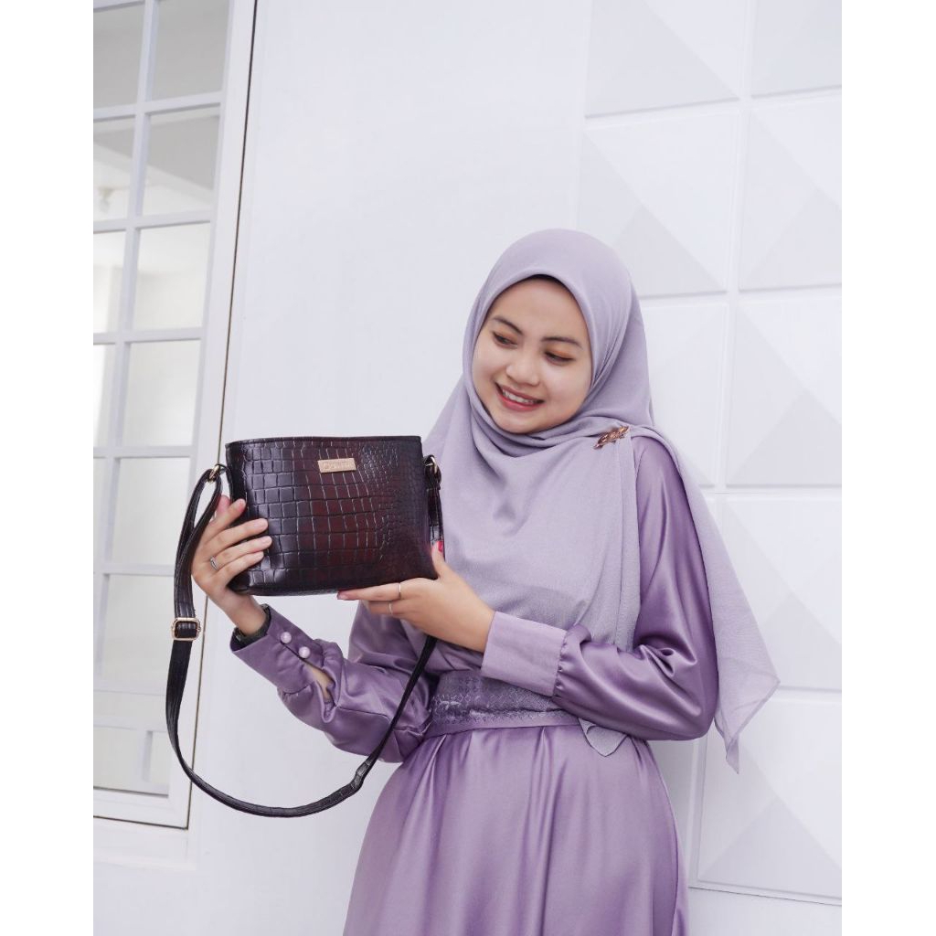 Nazilla slingbag Quinta