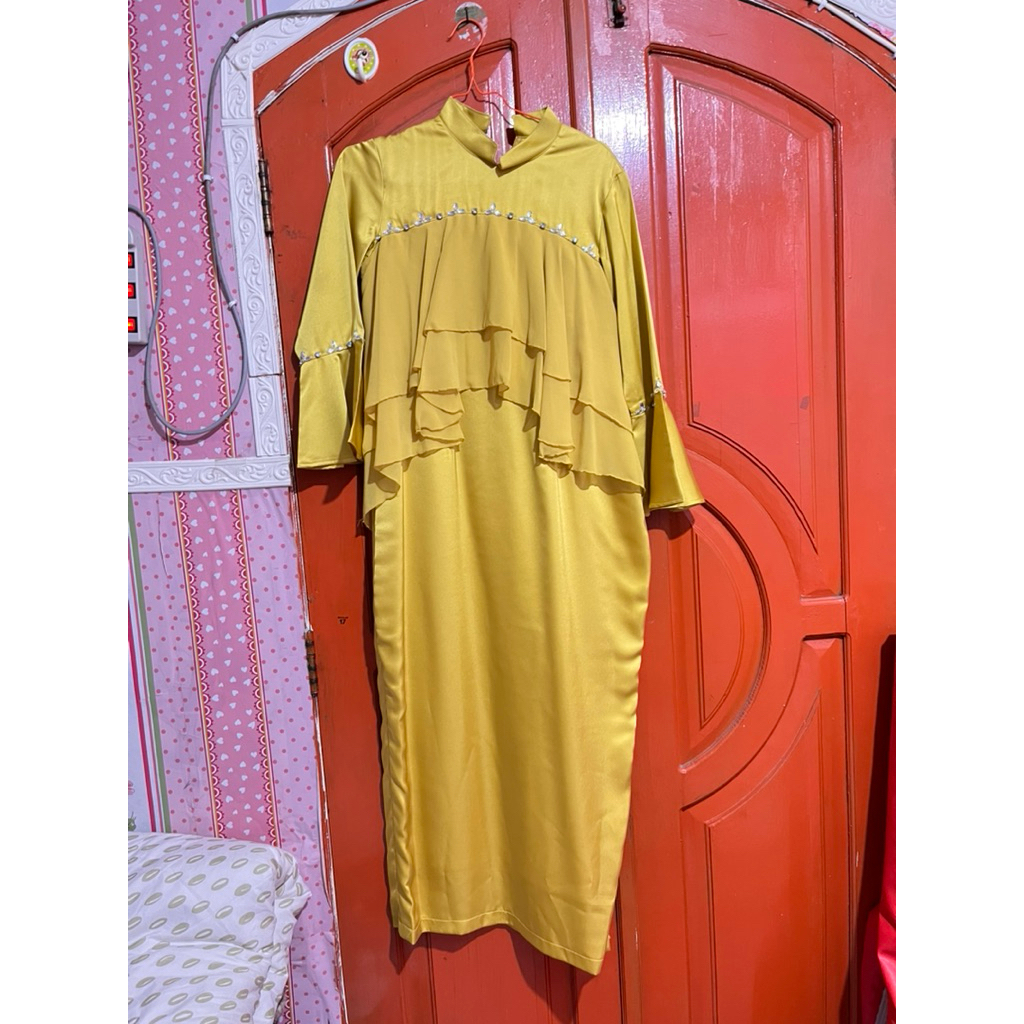 [PRELOVED] DRESS SATIN DUYUNG LIME
