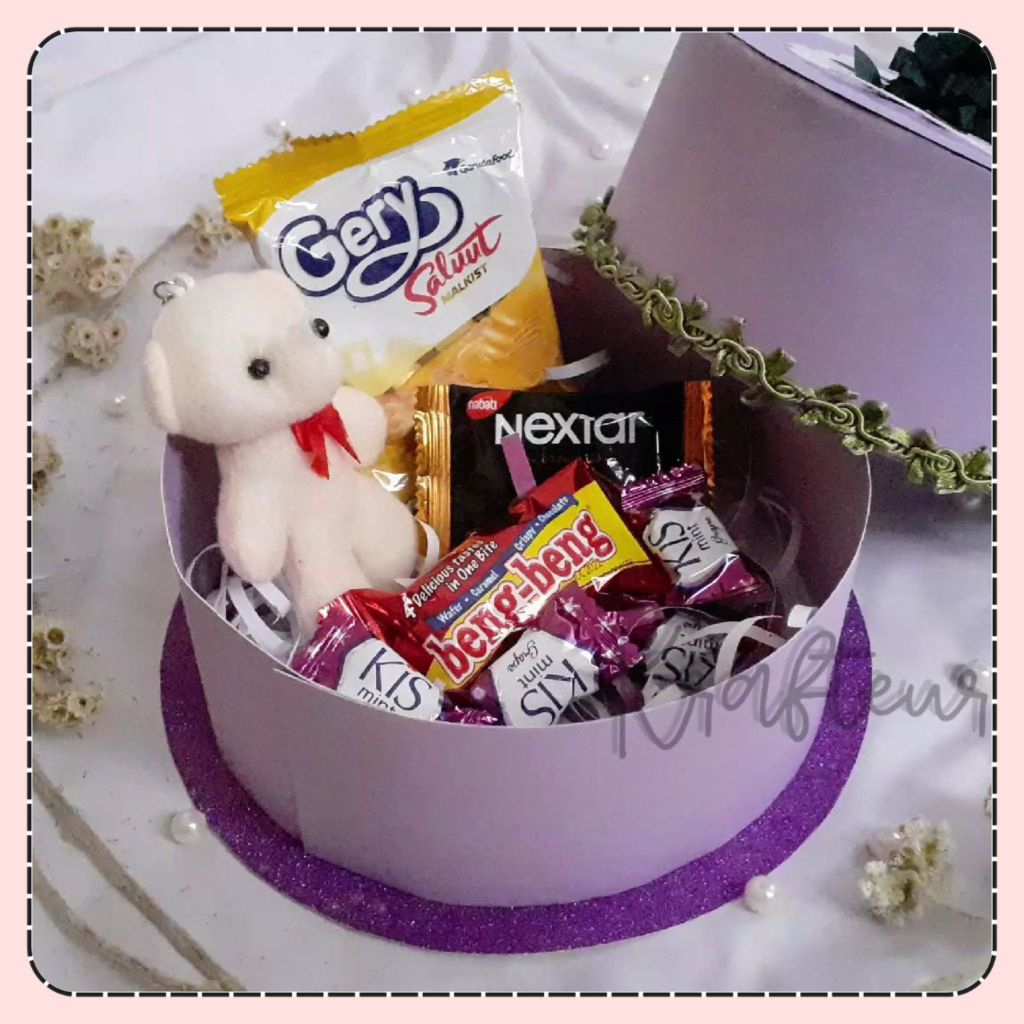 

[Gift Box] Kruchen - Cake Snack Box | ungu