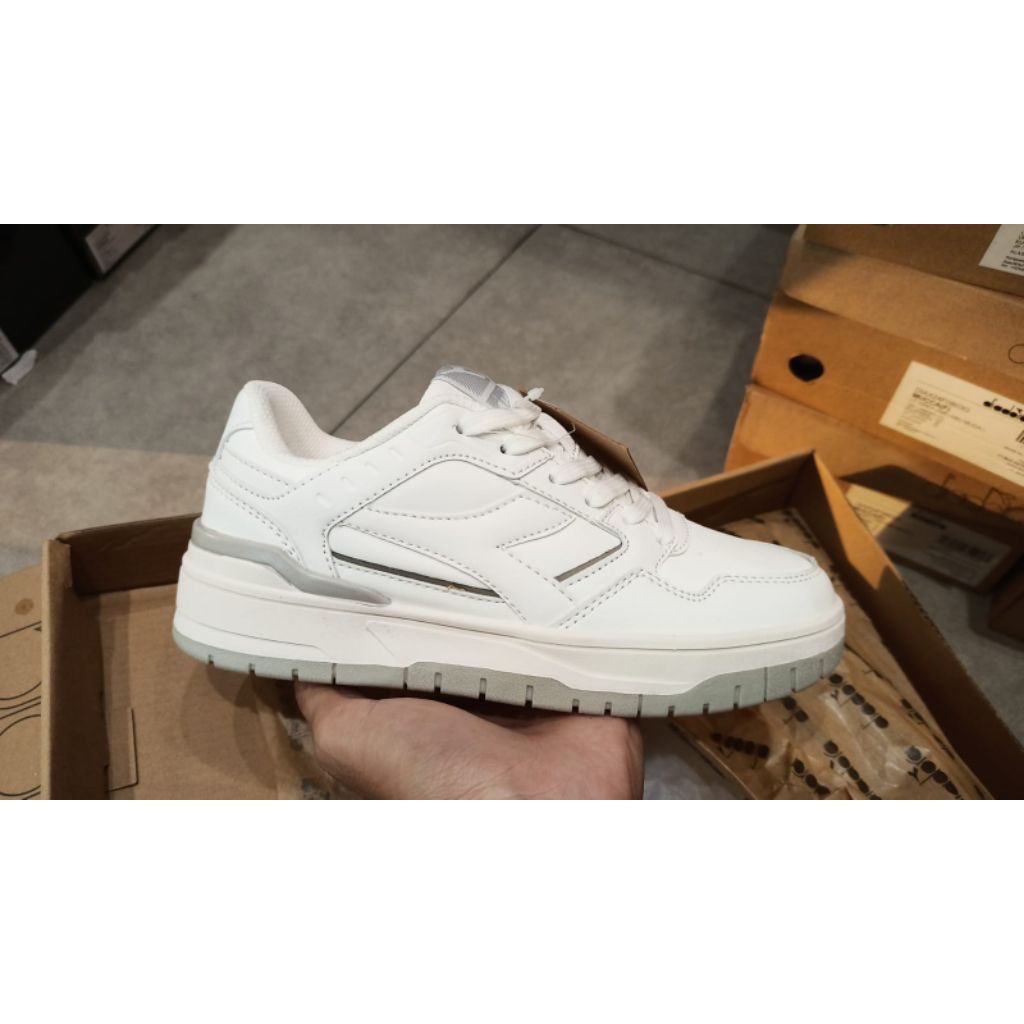 Sepatu Sneaker's Diadora Morty White Women's Casual shoes Original