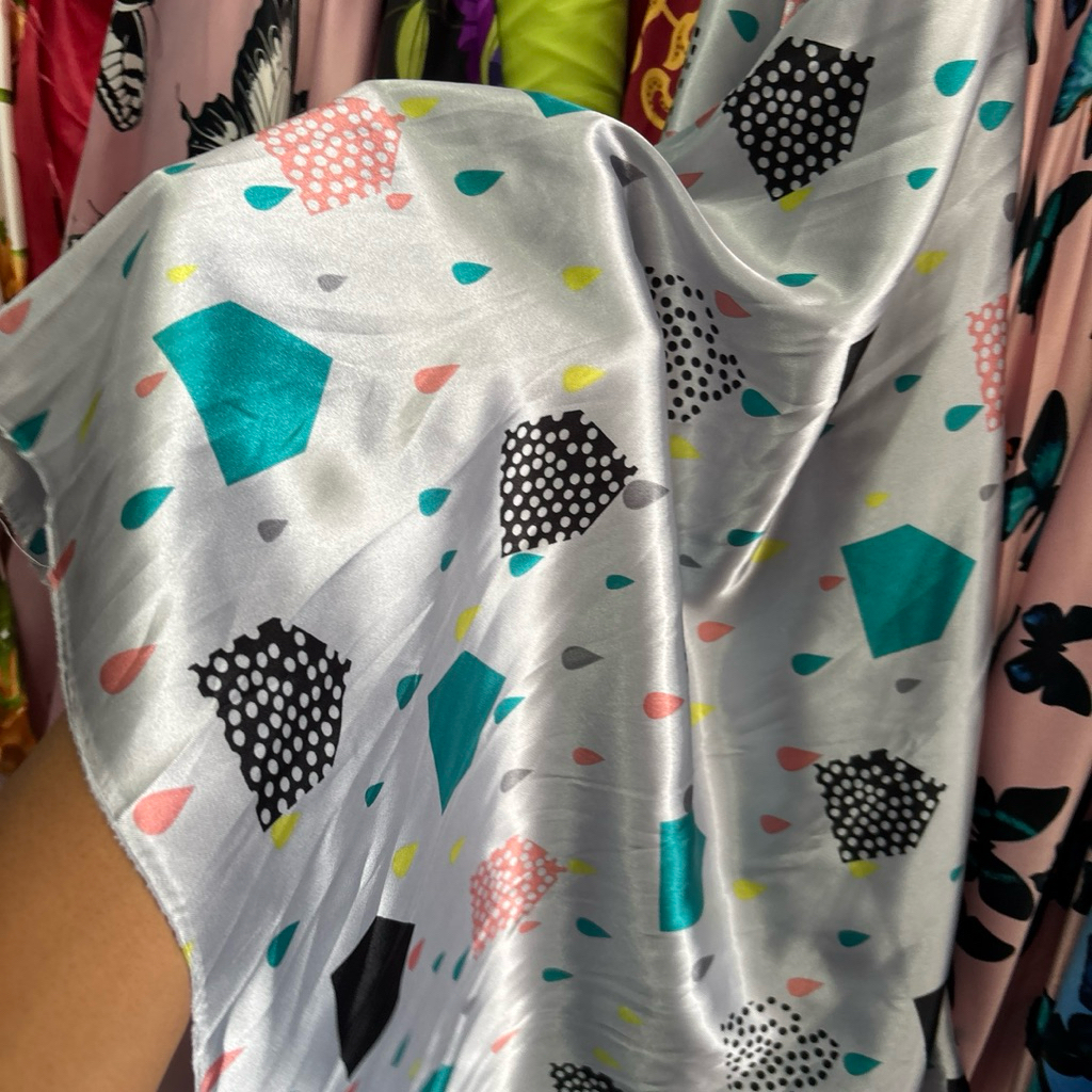 Kain Silk Motif Premium - apx- kain satin silk premium - kain satin meteran - kain bahan silk motif 