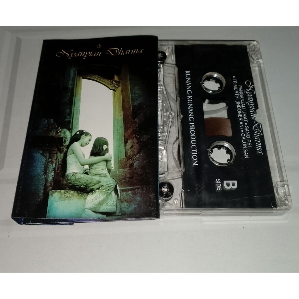 Kaset pita:Nyanyian Dharma