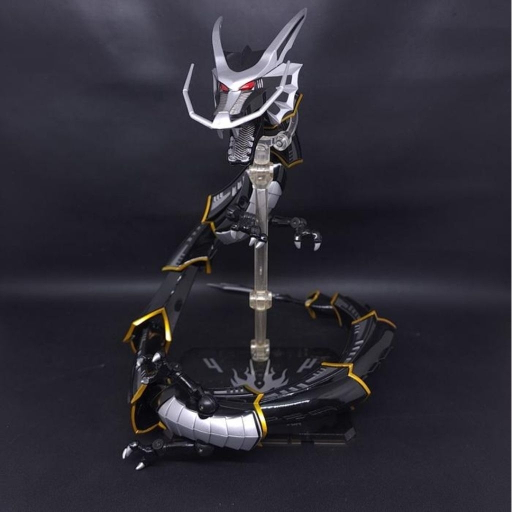 shf kamen rider ryuki ryuga dragblacker premium bandai limited