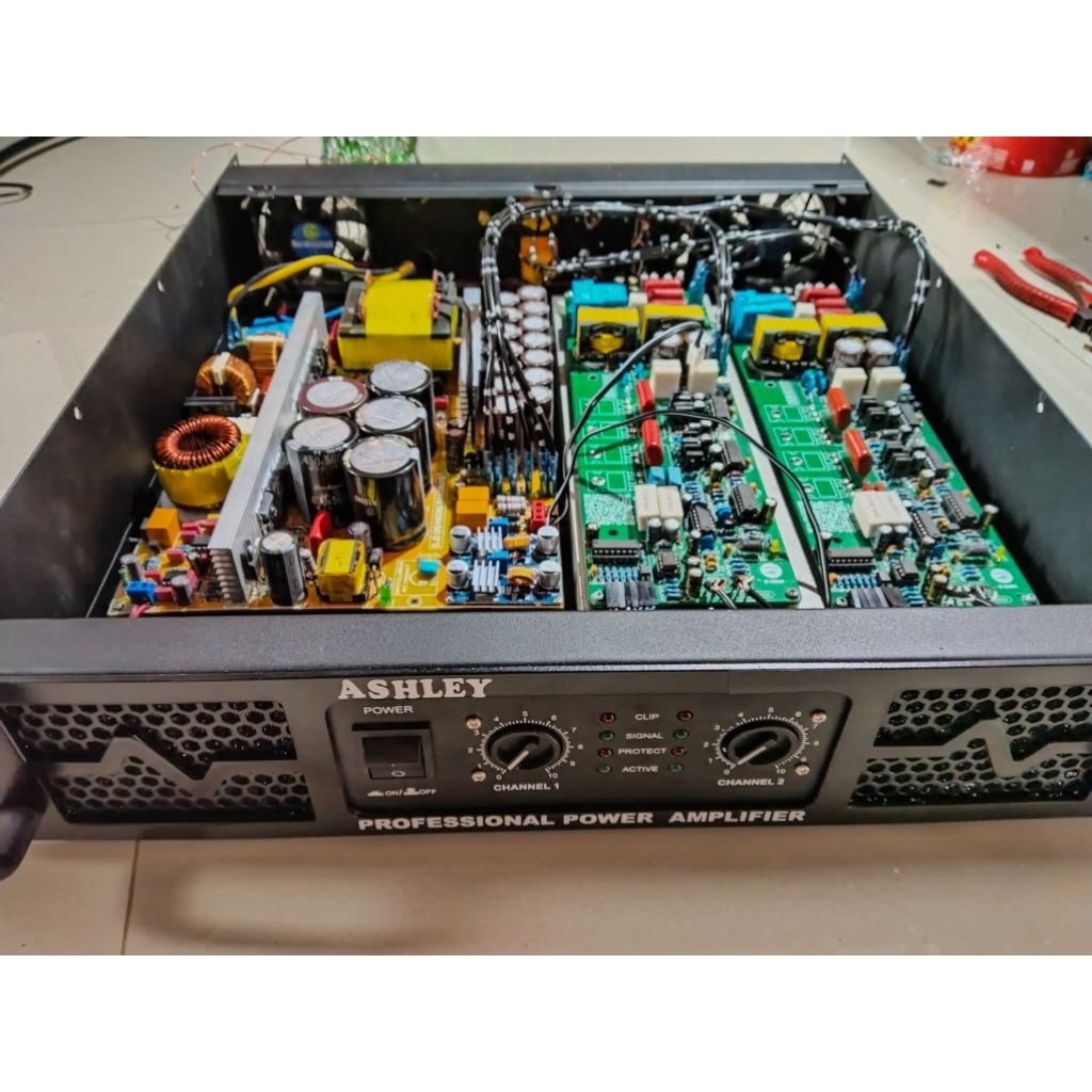 Power Class D DF3000FB Untuk Subwoofer 18inc