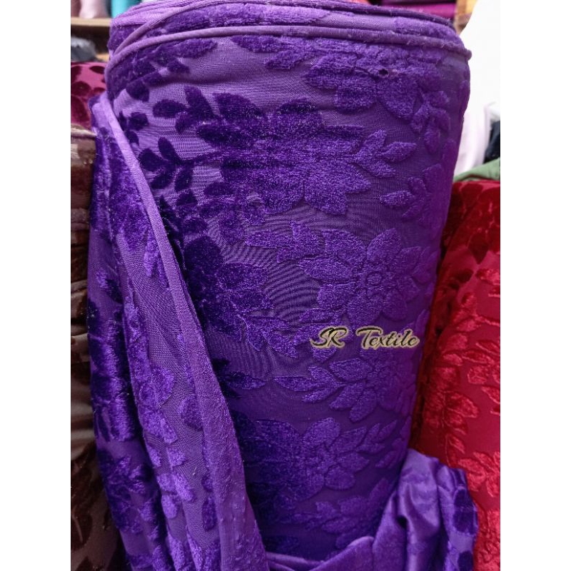 Bahan Kebaya Bludru Motif / Kain Kebaya Bludru Streat Motif ( Harga Per 50 Cm)