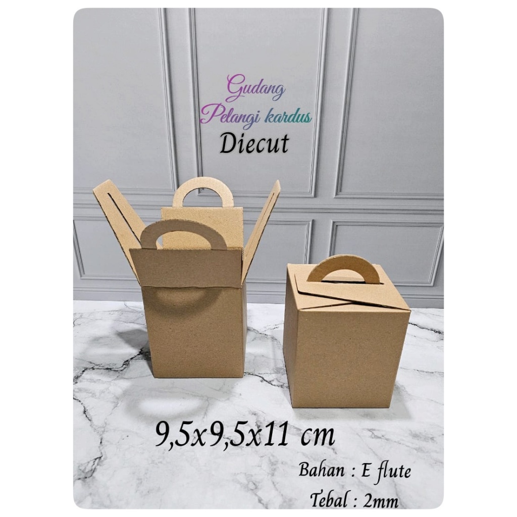 

Kardus karton Uk. 9,5x9,5x11 cm...Model diecut/pizza botol jinjing