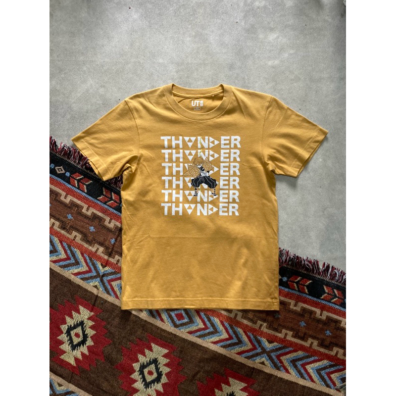 kaos anime uniqlo x kimetsu no yaiba demon slayer zenitsu second