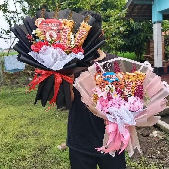 

Bucket Cokelat Silverqueen Bear Beruang Valentine Anniversary Ulang Tahun - DNCoklat Beruang
