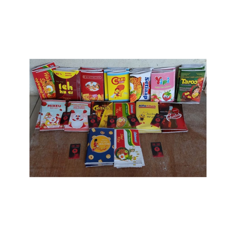 

POUCH SNACK LEBARAN MOTIF INDOMIE YUPI KHONG GHUAN KANTONG SOUVENIR