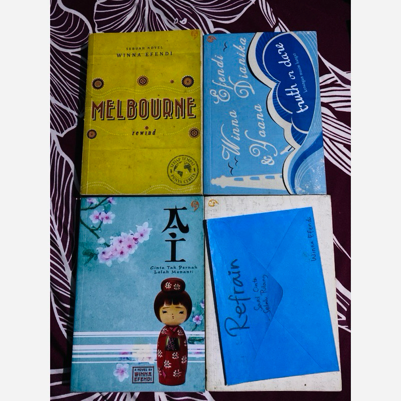 Novel Preloved Romance Winna Efendi - Melbourne, AI, Refrain, Truth Or Dare