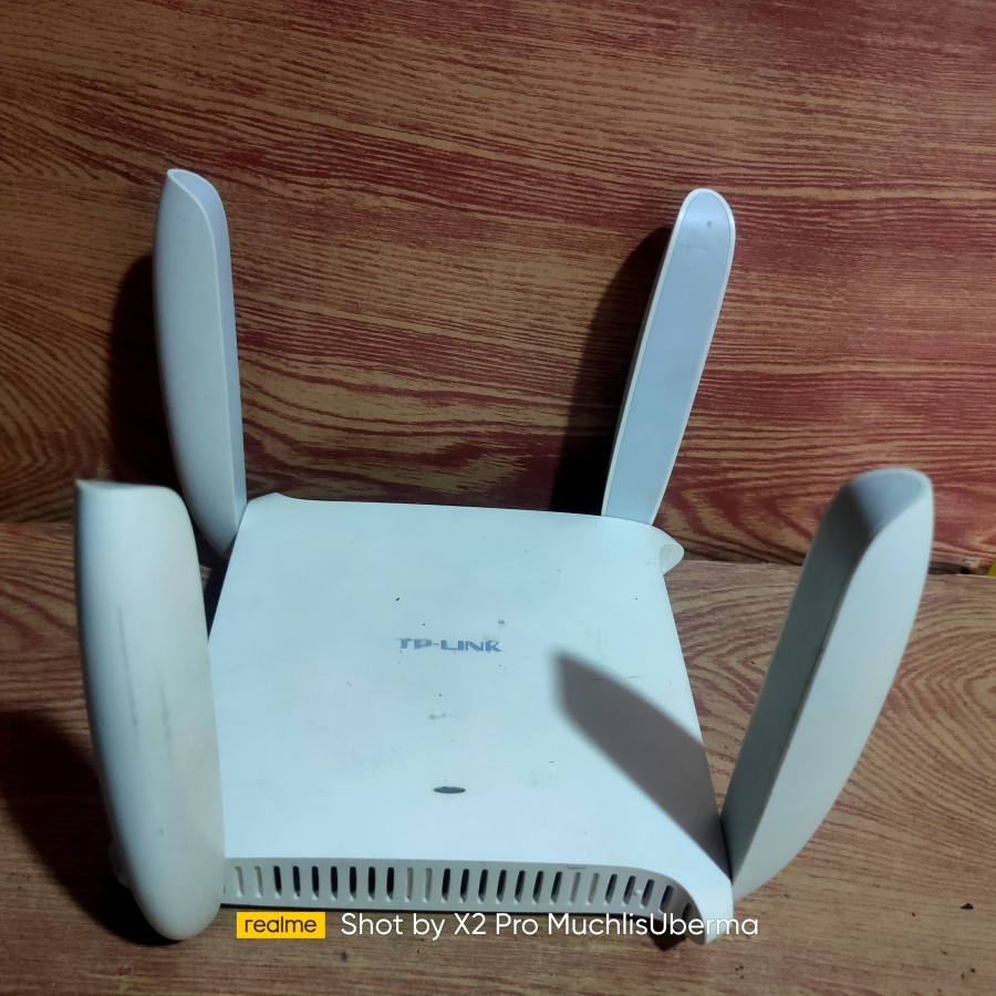 TP-LINK TL-WDR6320 AC1200 Wireless Router
