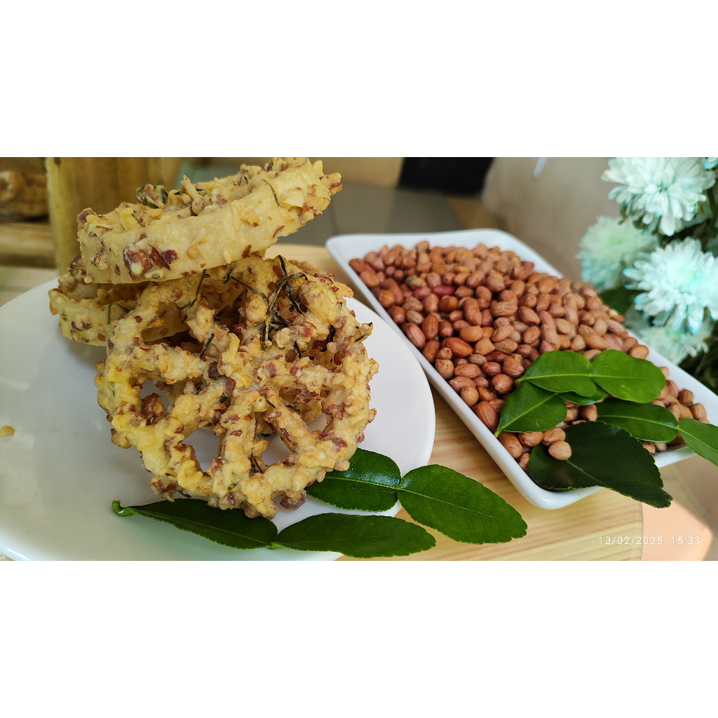 

SAROJA 1Kg / SAROJA NGONAH / SAROJA KACANG DAUN JERUK / SEROJA / KUE KEMBANG GOYANG / CEMILAN