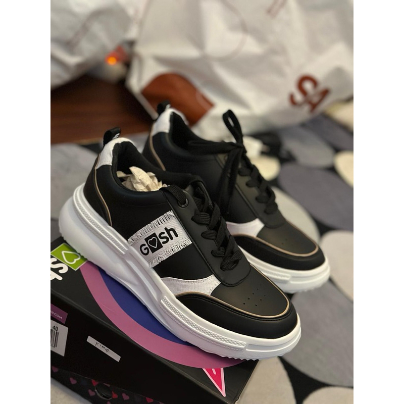SEPATU GOSH ORI MALL
