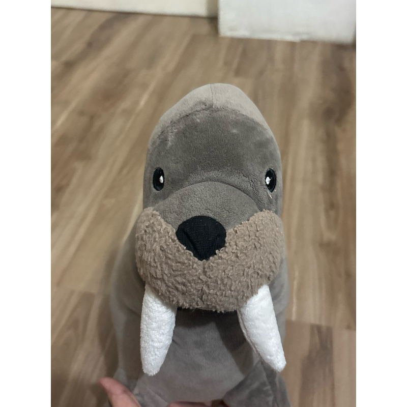 preloved boneka seal anjing laut miniso abu abu anak bayi
