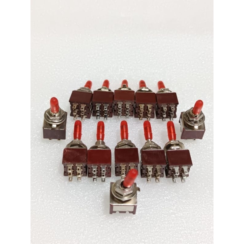 Toggle switch ON/OFF 6 pin