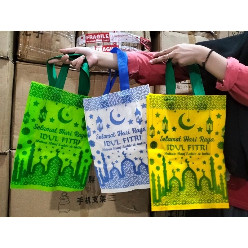 

Tas Lebaran Idul Fitri / Goodie bag Spundbond (isi 12 pcs)