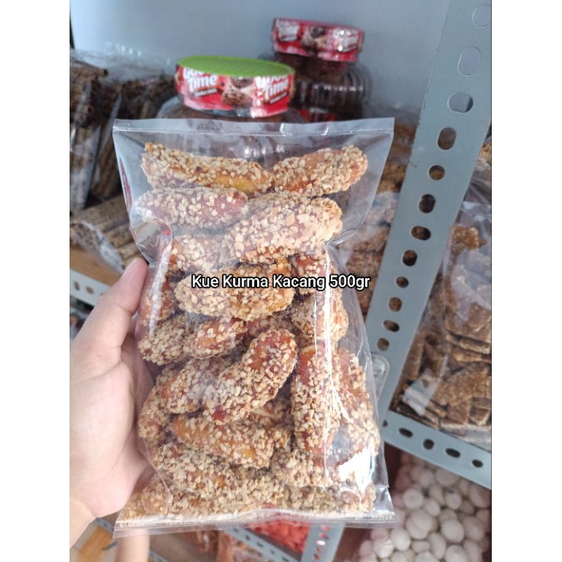 

Kue Kurma Kacang Karamel Kemasan 500gram