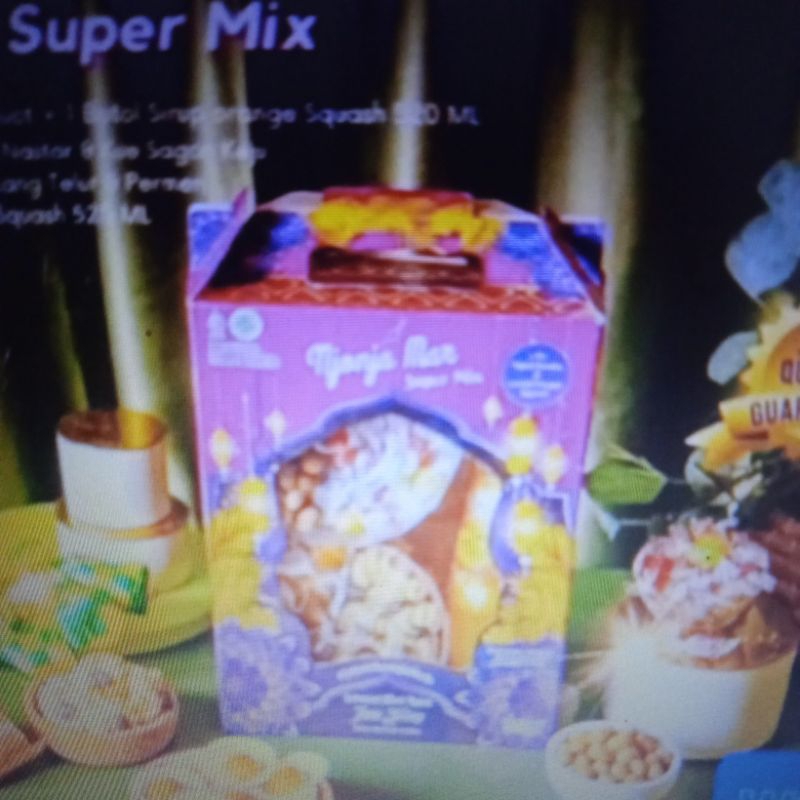

PROMO PAKET LEBARAN KUE NJONJA MAR SUPER MIX 2+1 ISI 2 TOPLES ISI 4 PRODUK MIX +Q SIRUP 520 ML
