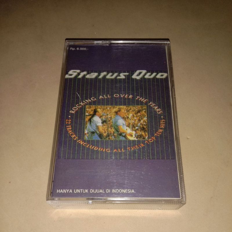 Kaset Status Quo Rocking All Over The World